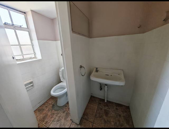 1,963M² WAREHOUSE FOR SALE IN BOOYSENS RESERVE